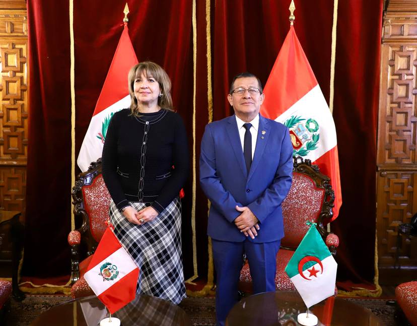 La Embajadora de Argelia recibida en audiencia por el Presidente del Congreso de la República del Perú